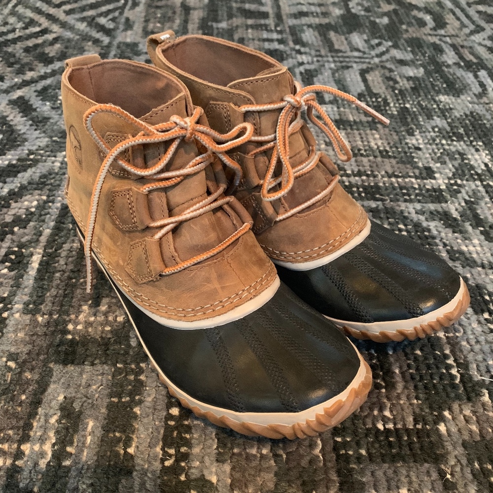 Sorel Out N About Leather Duck Boot